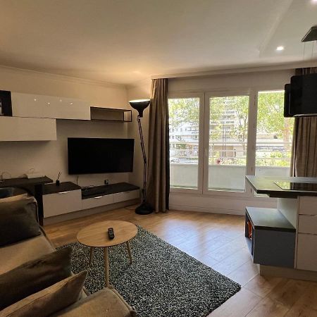 Appartement T2 / La Defense Courbevoie Bagian luar foto