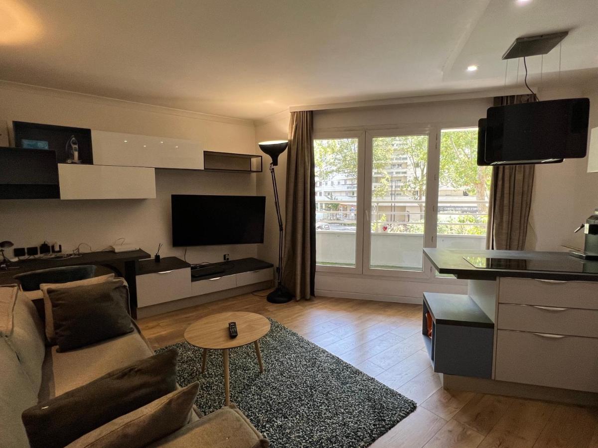 Appartement T2 / La Defense Courbevoie Bagian luar foto