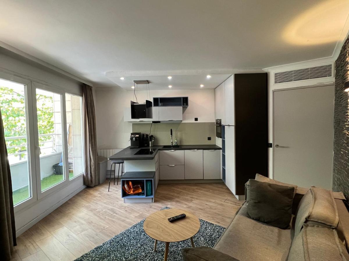 Appartement T2 / La Defense Courbevoie Bagian luar foto